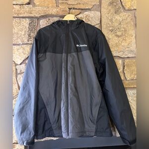 Columbia Men's Black and Gray Windbreaker